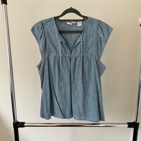 Levi's Tops - Levi's Denim Top